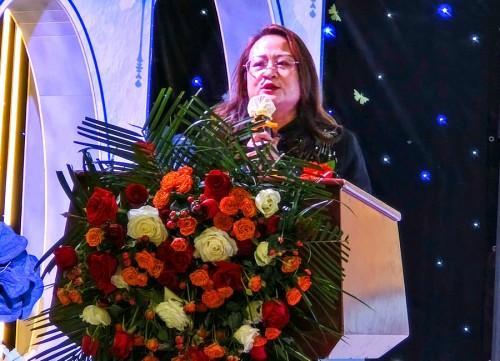 f8de888a-1efd-4a53-8389-b391df44ffcd